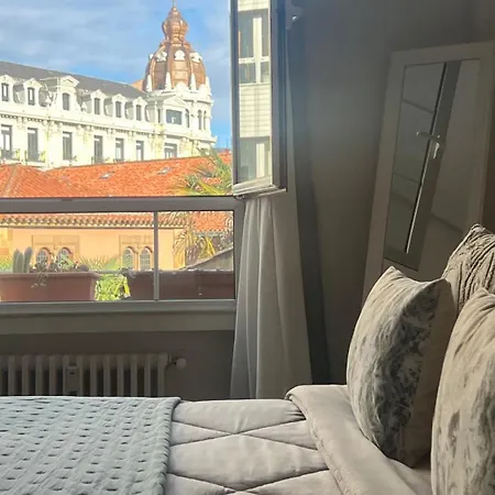 Centro- Parking Gratuito Lägenhet